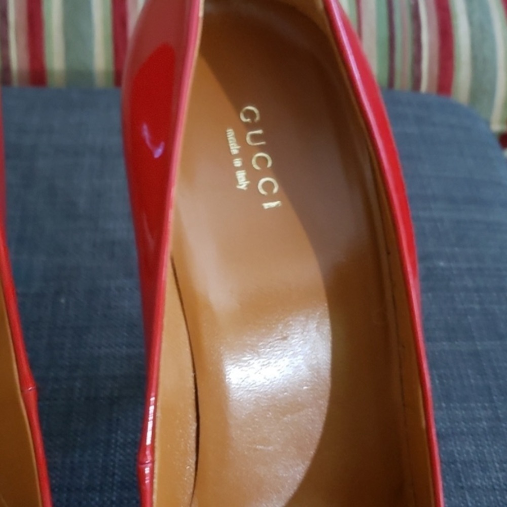 Gucci Red Patent Leather Pumps - Picture 3 of 8